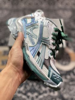 b.alenciaga runner