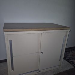 Steelcase Bookcase With Key And Lock