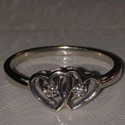 10k White Gold Diamond Ring 
