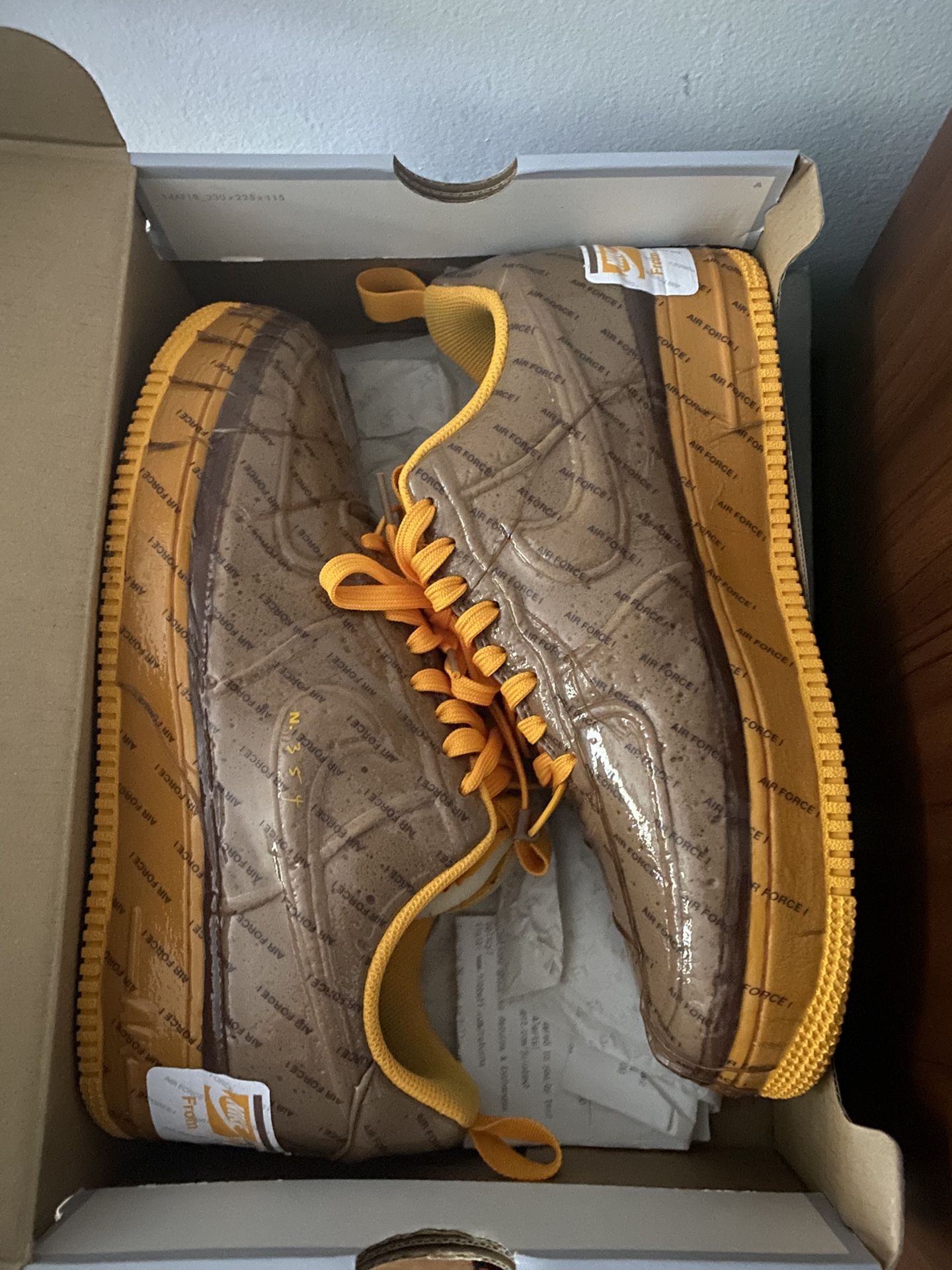 Air Force Ones (ups)