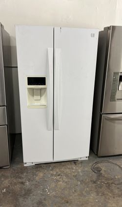 Kenmore Refrigerator Fridge Side-by-Side Side by Side With Ice and Water
