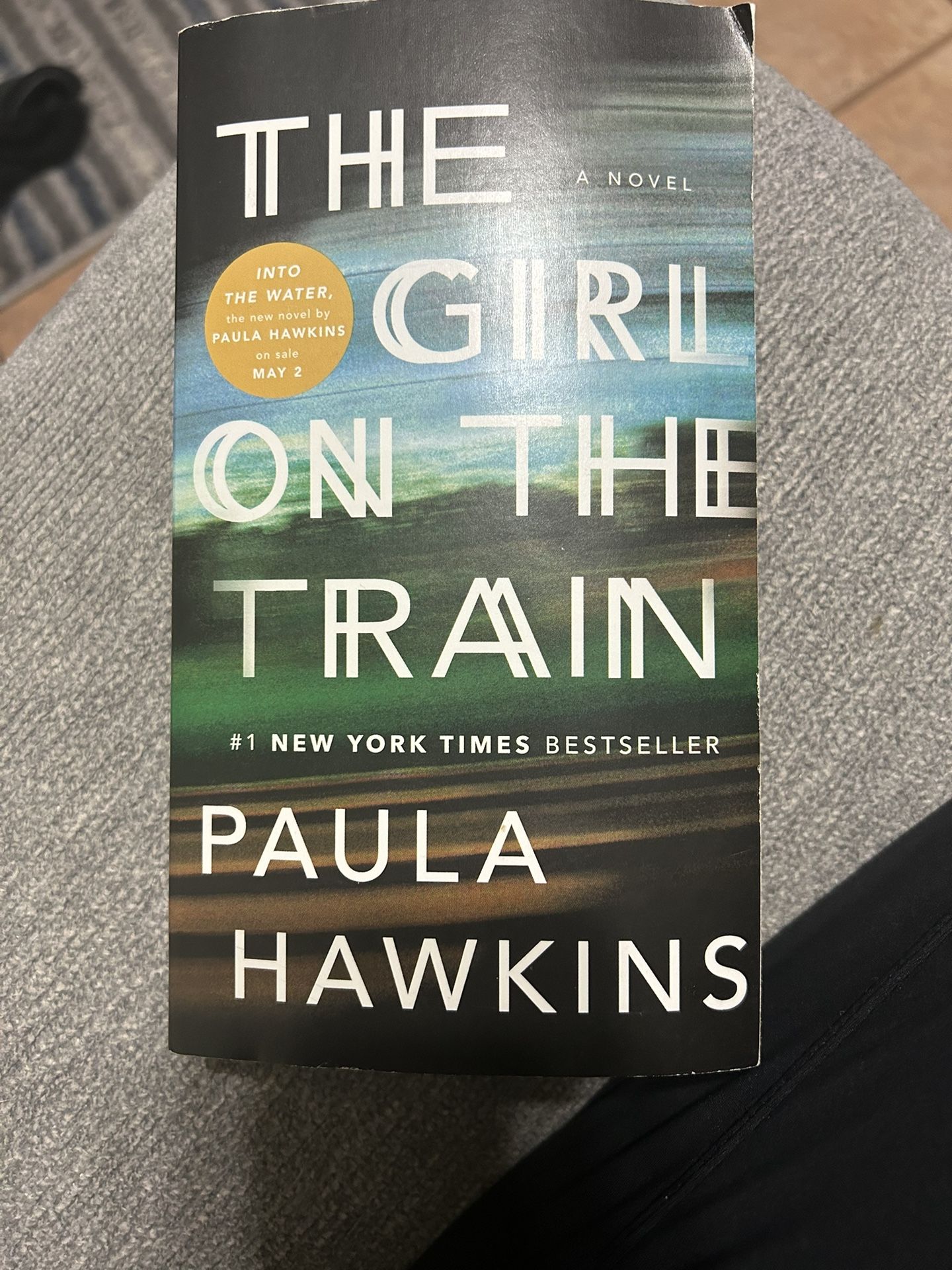 Girl On The Train Paperback
