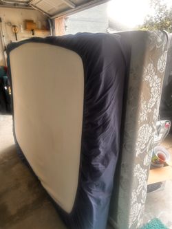 Free free queen box spring and foam mattress