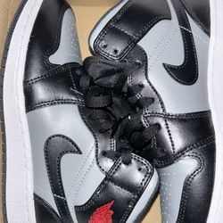 Air Jordan 1 Mid 