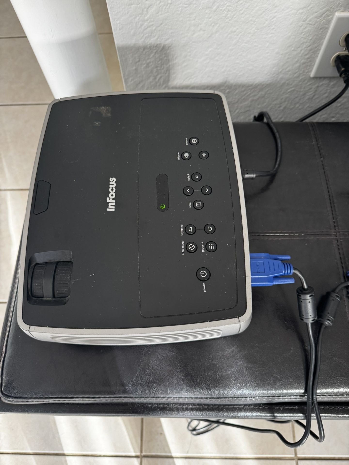 Infocus . Projector . Working . Location West Kendall 33194