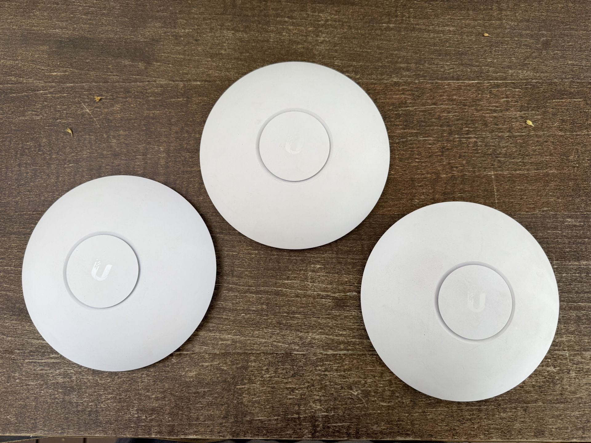 (3) Ubiquiti Networks UniFi UAP-AC-LR WiFi Access Points
