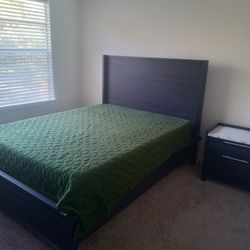 Newer Queen Bedroom Set 