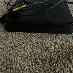 Ps4 works good I have cords needs a controller you can test it if you have one $80 obo 