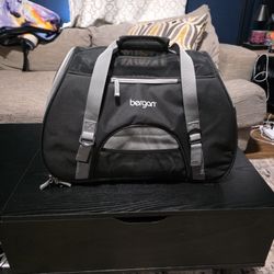 Bergen Pet Carrier