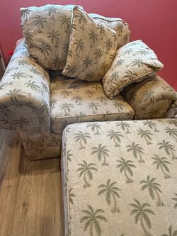 $40 obo Oversized Accent Chair and Ottoman Set