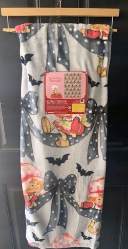 Strawberry Shortcake Halloween Blanket 🎃