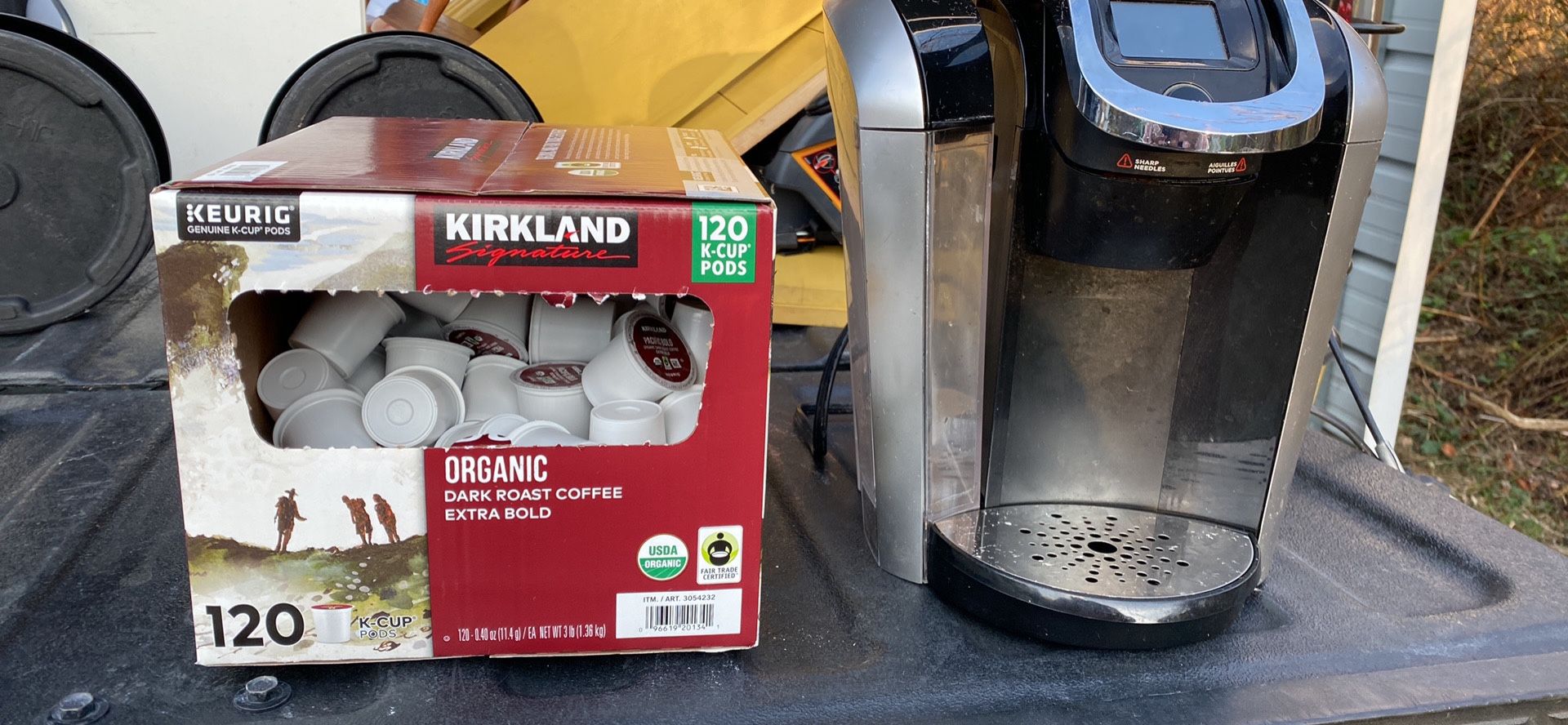 Keurig Coffee Maker And K - Cups