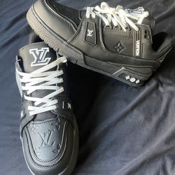LV Trainer Black