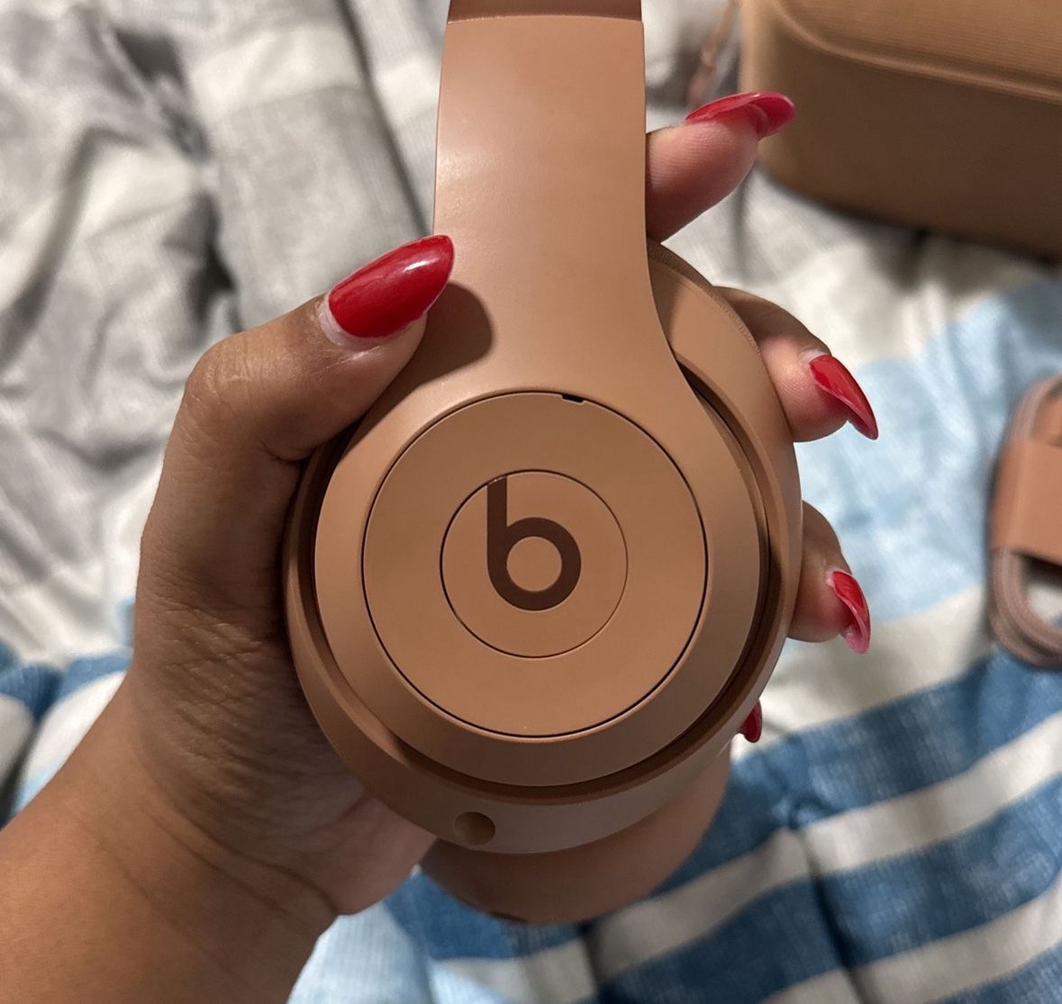 Beats Studio Pro x Kim Kardashian