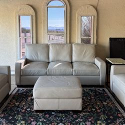 4 Piece Leather Set - No Rips Or Tears! 