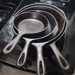 Vintage 60s Wagner and BSR Cast Iron skillet set.