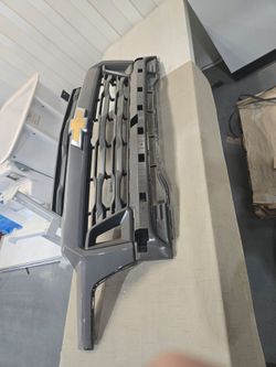 23-25 Chevy Colorado OEM grill