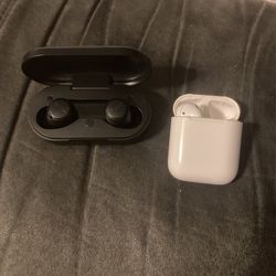 Earfun Earbuds And Airpod Left Ear