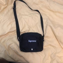 supreme bogo black shoulder bag