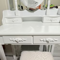 Makeup Vanity Desk Mirror With Chair