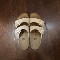 Birkenstock Sandals Wmn’s 9 (White) 