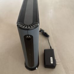 DOCSIS 3.1 Motorola Router / Modem In One