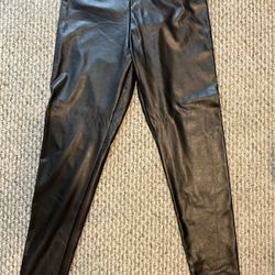 Women’s Faux pants with scrunch size M