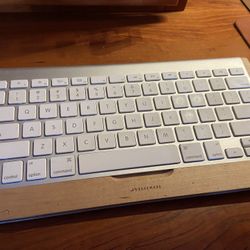 Computer Keyboard With Beautiful Grovemade wood  Holder