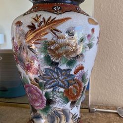 Antique Chinese Vase 10.5”