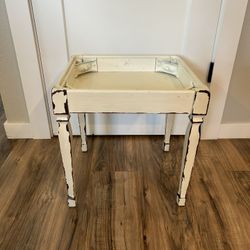 Cute Distressed Shabby Chic Table