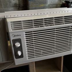 Midea 5000 Btu Powerful Window Unit Don’t Suffer In The Portland Heat Wave