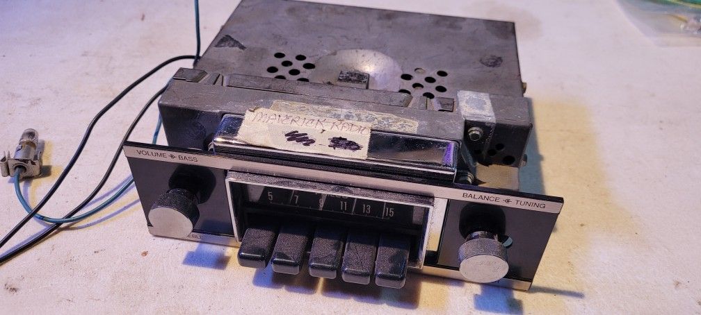 Ford Philco Radio C90A-18806-B Power Tested