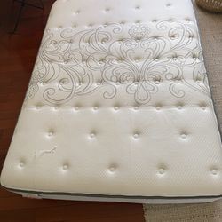 FULL size mattress - clean & comfortable - $50