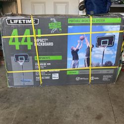 Basketball Hoop 