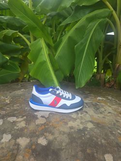 Kids.   POLO RALPH LAUREN   WHT/NY//RD  SPORT.  SIZE  13 M