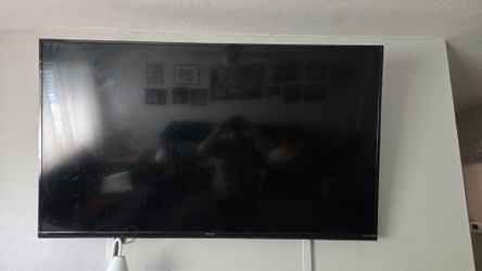 65 inch Sharp Tv