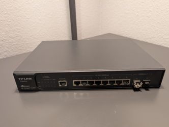 TP-Link TL-SG3210 managed gigabit switch with fiber hookup