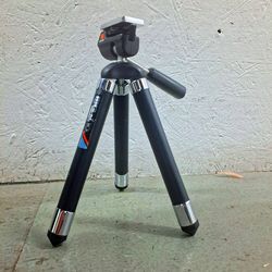 Habuka IIIG-N Extendable Camera Tripod (9"-40")