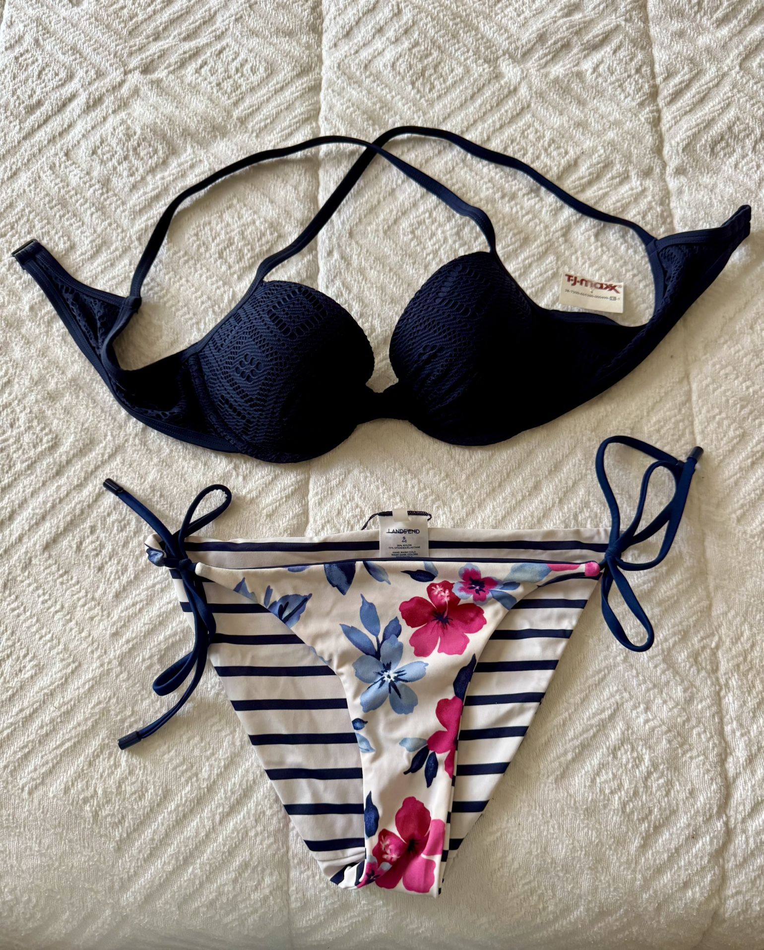 Cute reversible bathing suit -Size S
