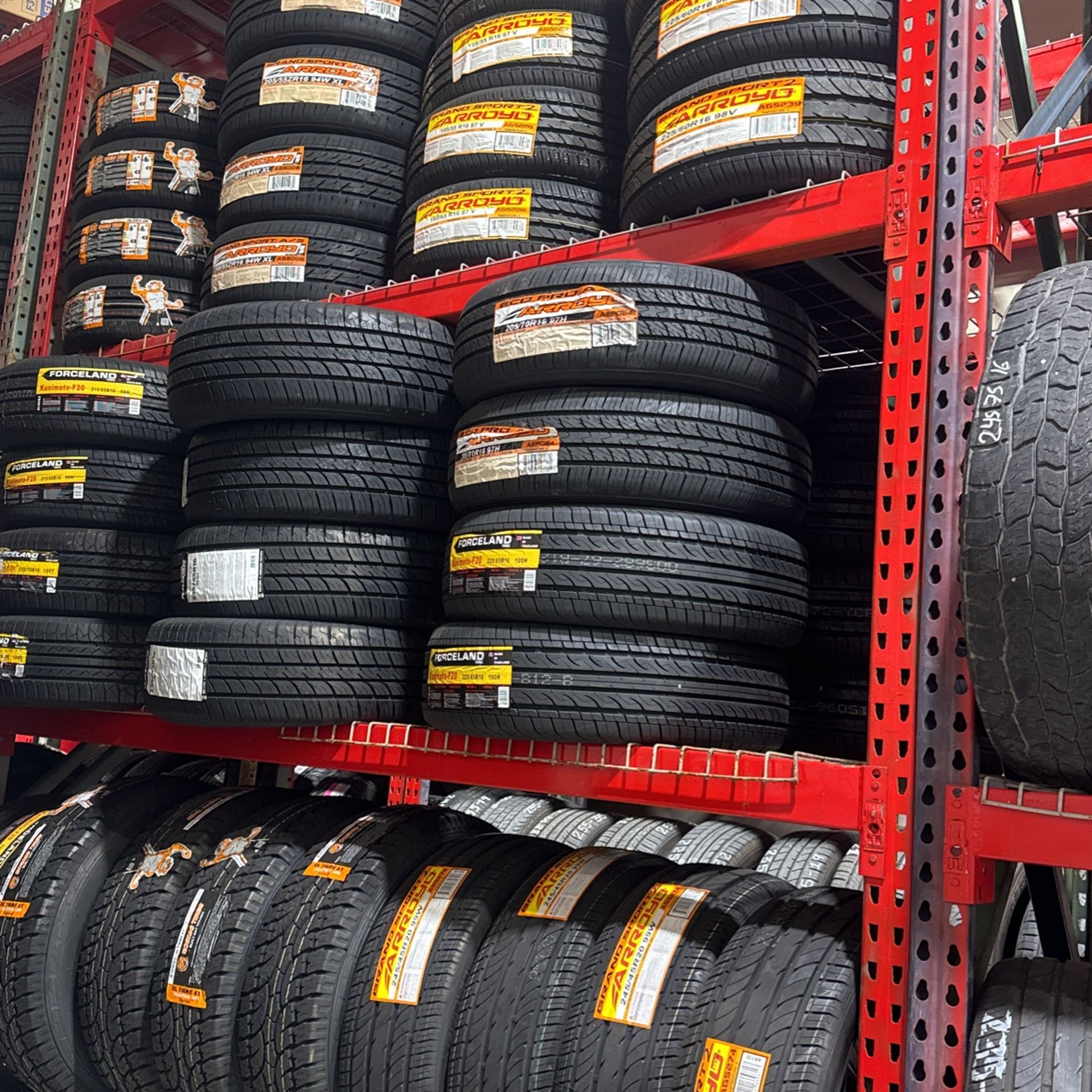 New Tires/ Llantas Nuevas