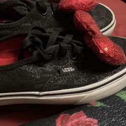 Hello Kitty Vans 