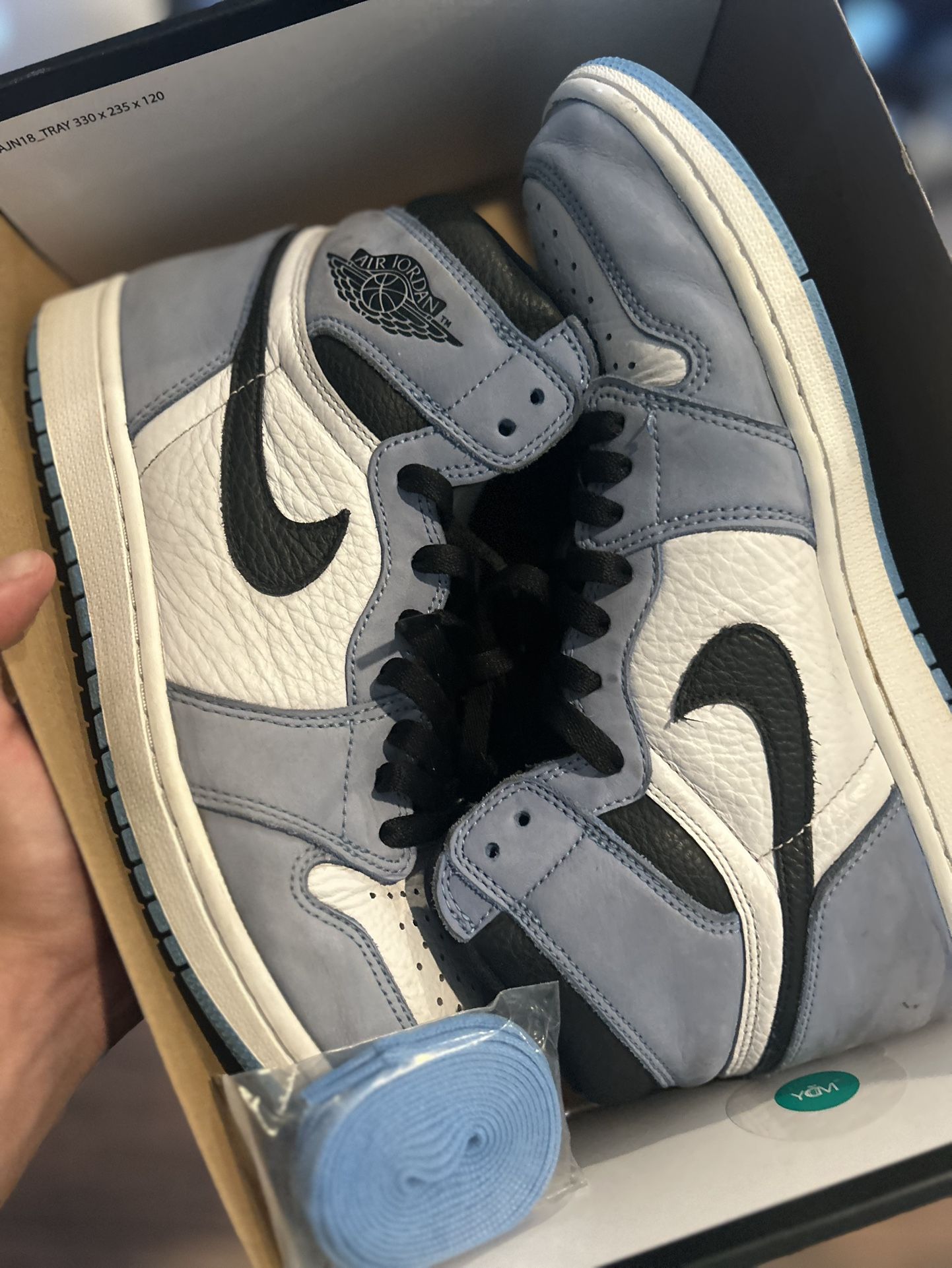 Jordan 1 University Blue 