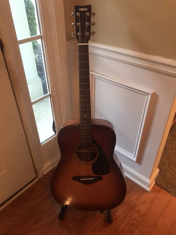 Yamaha FG 710S acoustic guitar with hard case for Sale in Dallas GA OfferUp
