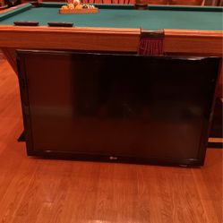 47 Inch Samsung LCD TV