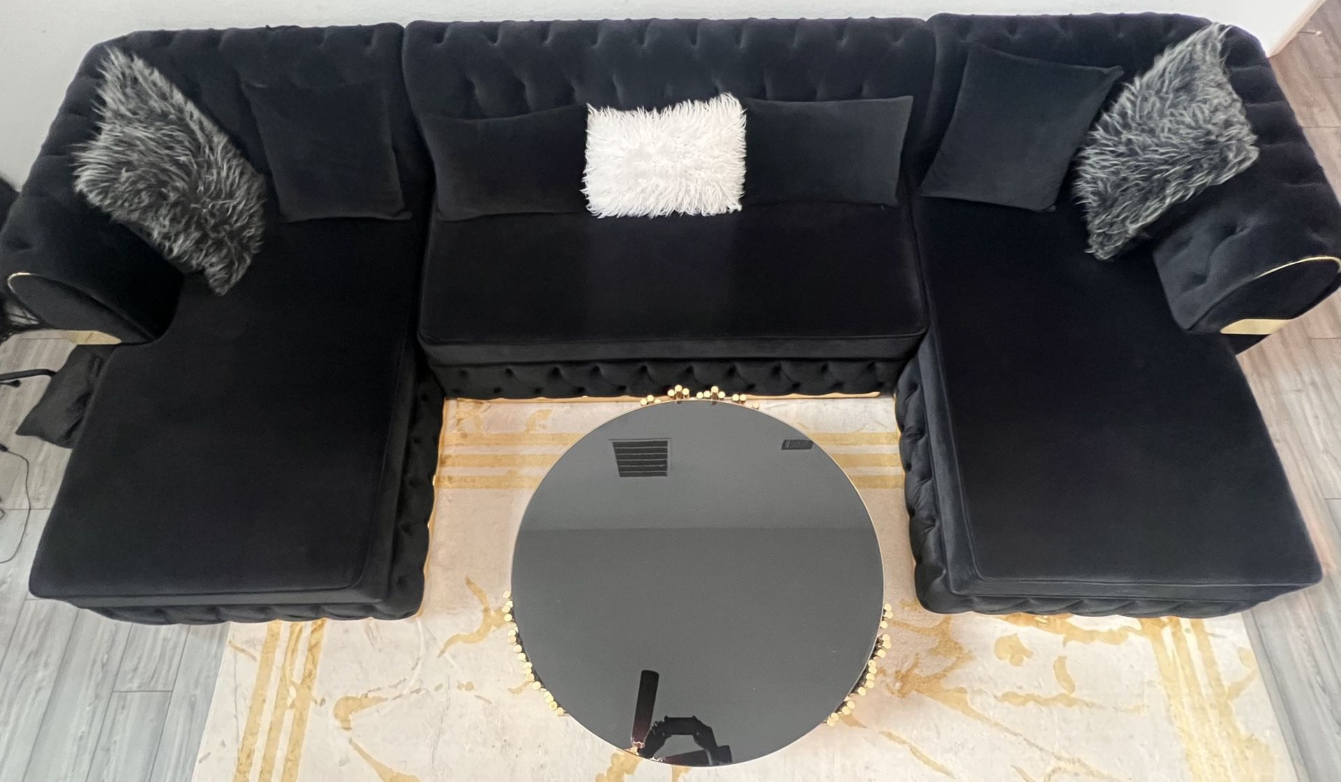 Three-piece U-shaped Sectional Couch with FREE Coffee Table