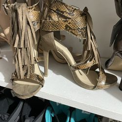 Heels With Fringes 