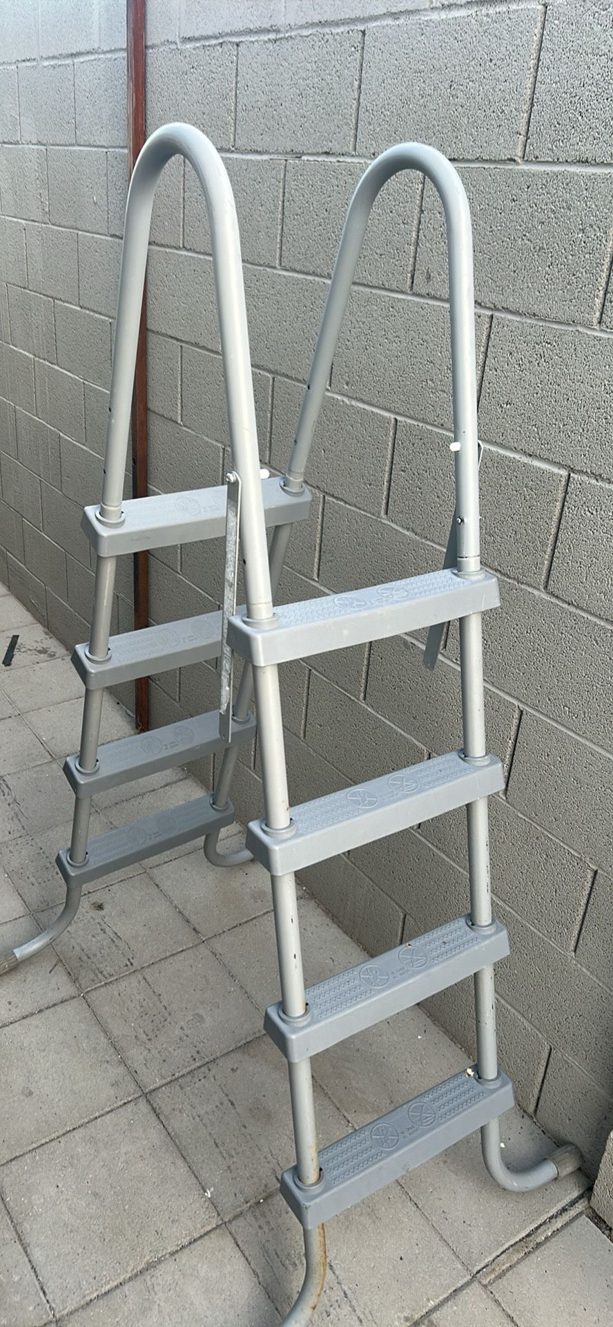 Pool Ladder