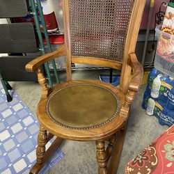 ** PET & SMOKE FREE HOME ** perfect for a baby's room!!   VINTAGE walnut rocking chair Thumbnail