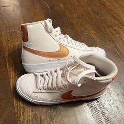 Women’s Pink Nike Blazer Size 7