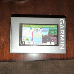 Brad New  Garmin Drive Smart 66 EX